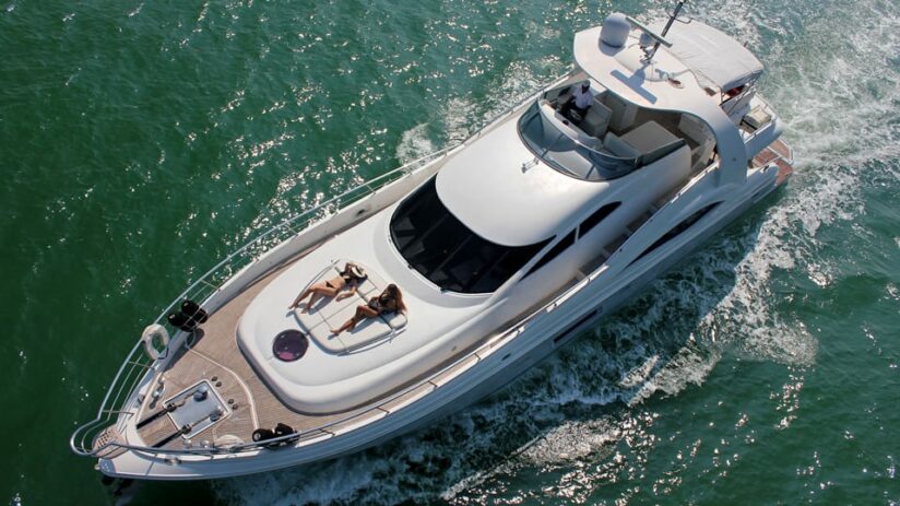 Private Motor Yacht Rental Phuket: Tachou 76