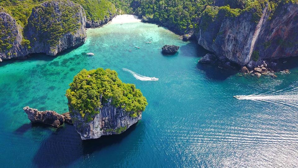 10 Quiet Beaches in Phuket Best to Visit by Boat 10 Quiet Beaches in Phuket Best to Visit by Boat