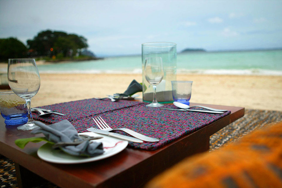 Guide to the Best Beach Restaurants When Cruising Phang Nga Bay