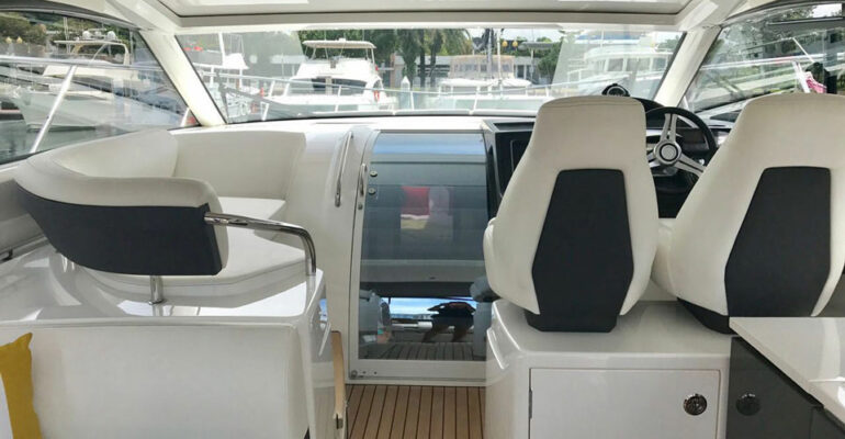 Motor Yacht Rental Phuket: Princess V39