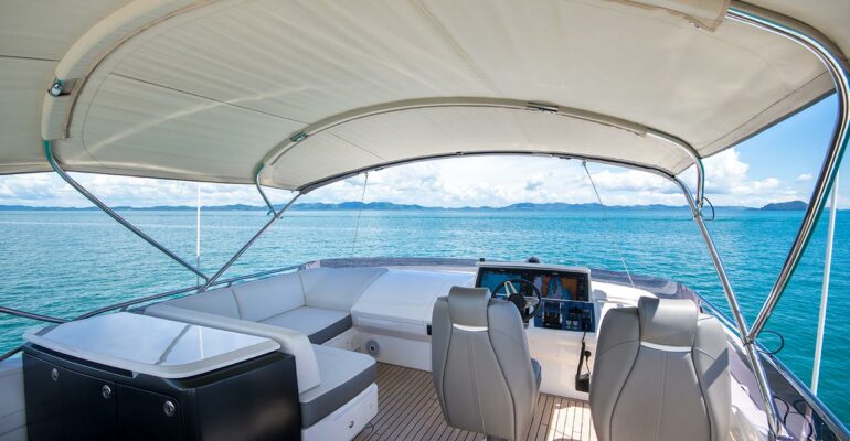 Private Yacht Charter Phuket: Princess S65 flybridge