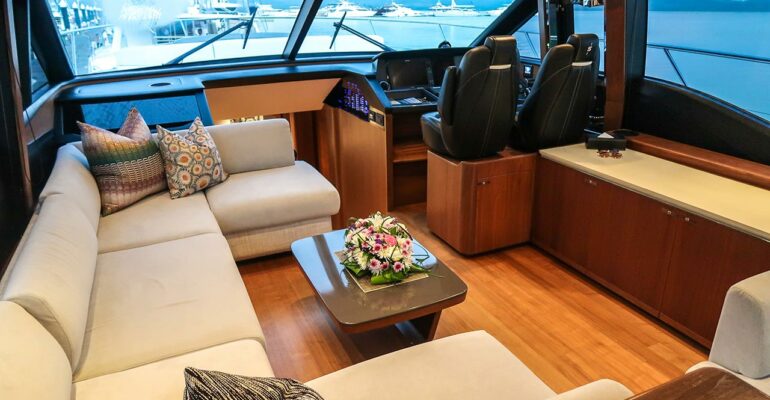 Private Yacht Charter Phuket: Princess S65 saloon