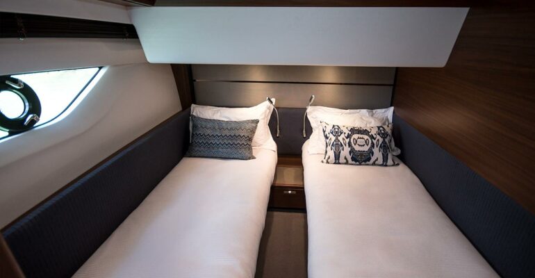 Private Yacht Charter Phuket: Princess S65 twin cabin