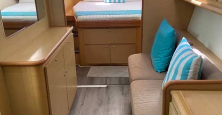 Lagoon 421 Catamaran Phuket: cabin accommodation