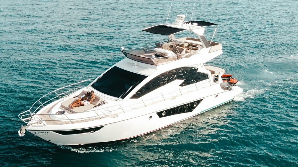 Cranchi Yacht Charter Phuket: cruising